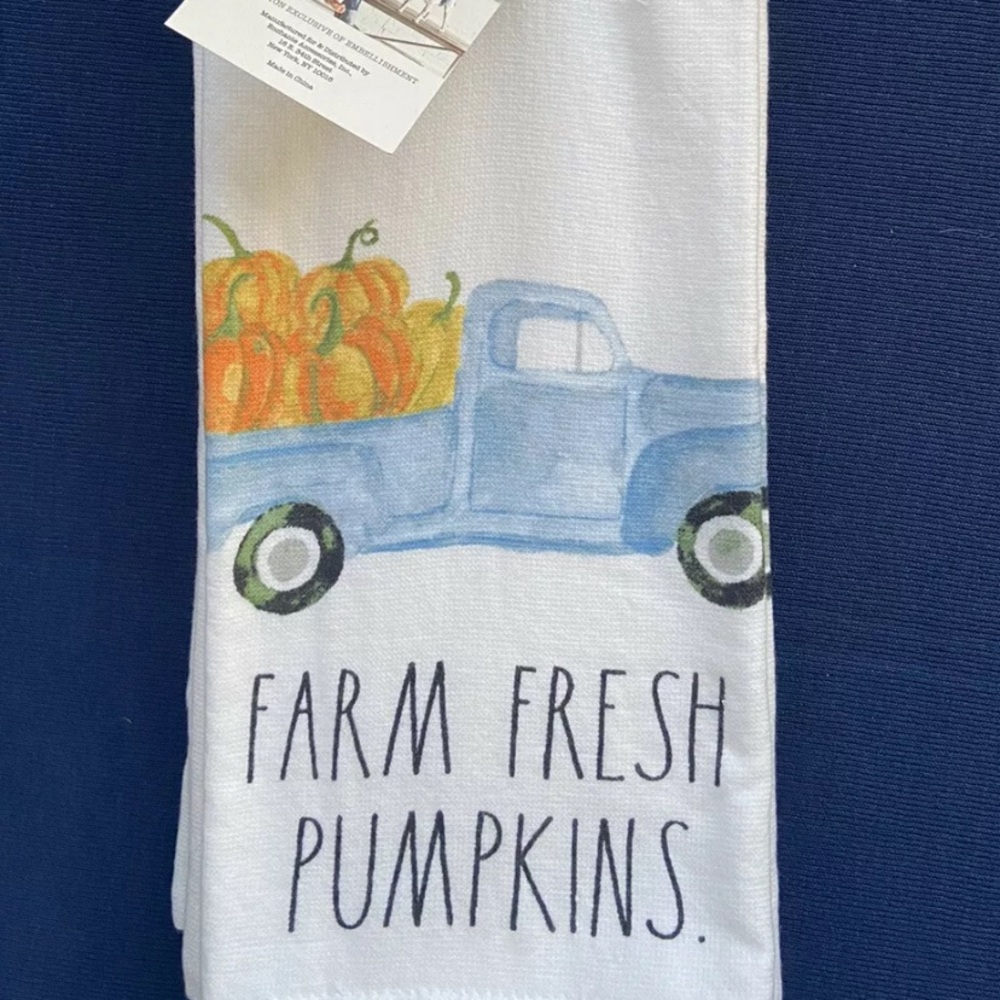 NWT Rae Dunn Set of 2 Kitchen Towels "FARM FRESH PUMPKINS." Truck/Fall/Farmhouse